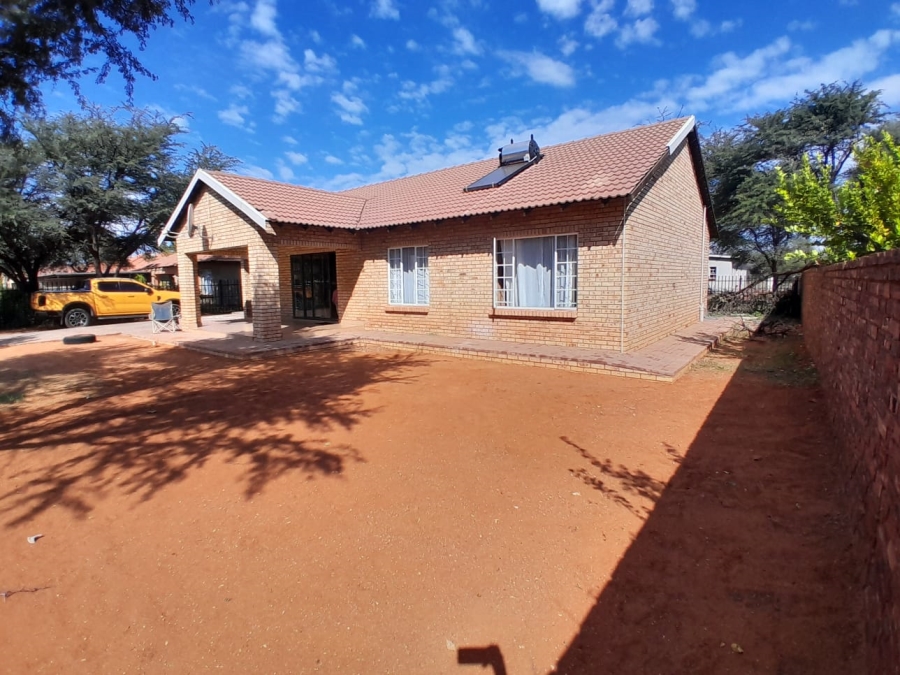 To Let 3 Bedroom Property for Rent in Kathu Northern Cape